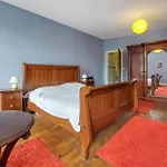 Gorgeous In Saint-simon With Wifi Holiday home *