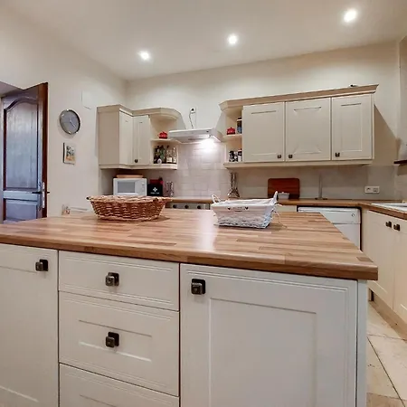 Dom wakacyjny Awesome In Saint-simon With Wifi