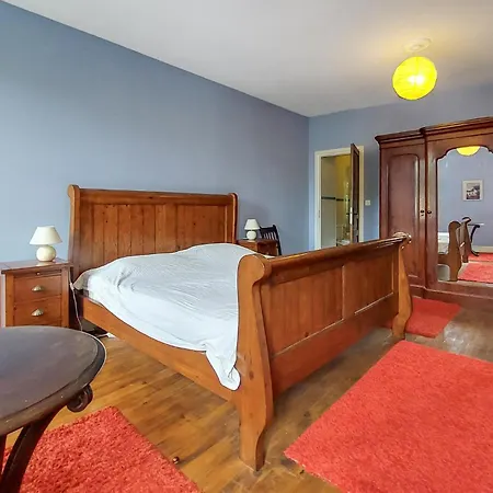 3 Bedroom In Saint-simon Dom wakacyjny *