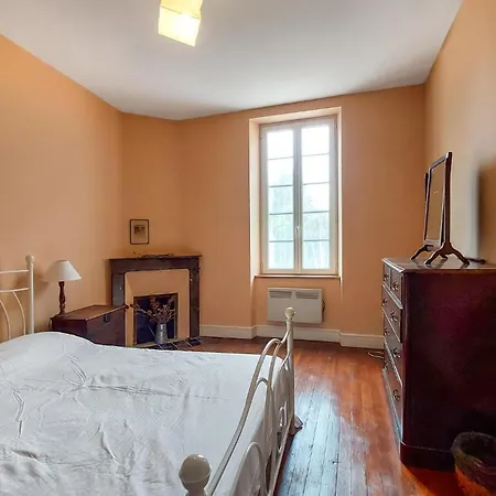 Awesome In Saint-simon With Wifi Dom wakacyjny *