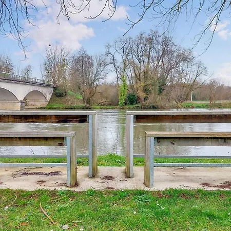 Dom wakacyjny Awesome In Saint-simon With Wifi