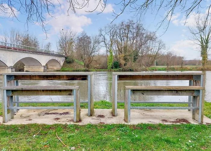 Сasa de vacaciones Awesome In Saint-simon With Wifi